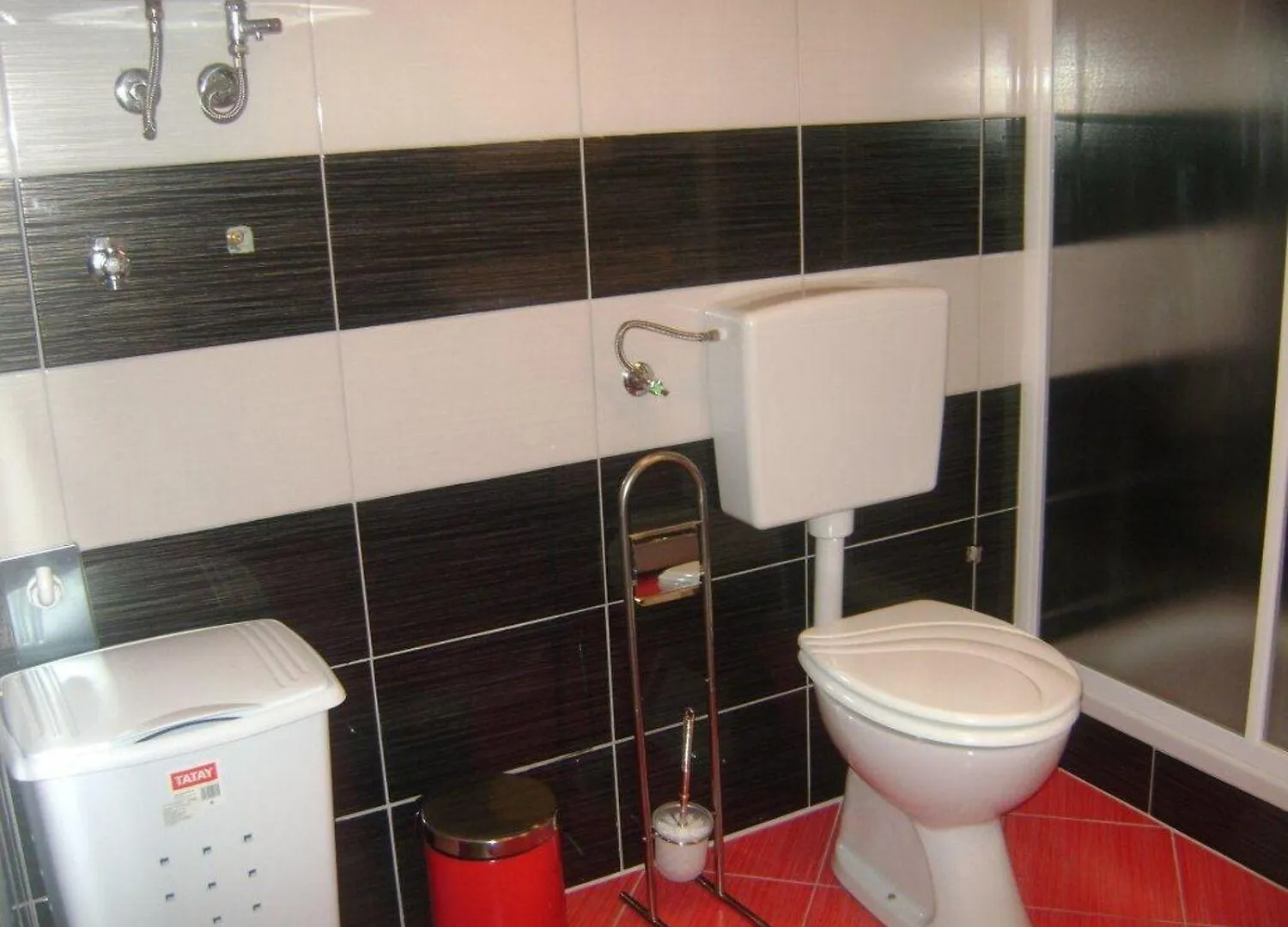 Apartments Darko - 30 M From Beach Sukošan