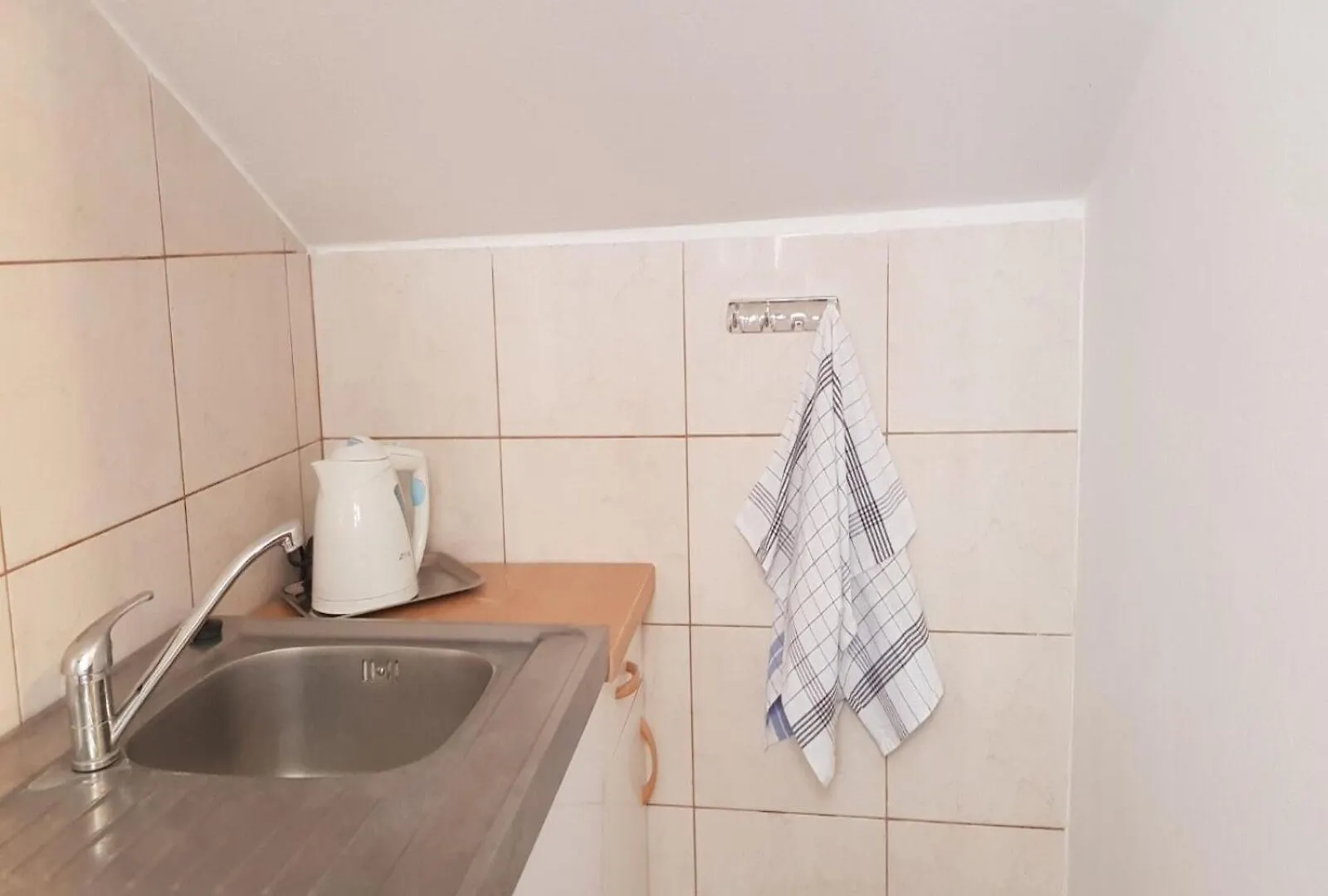 Apartments Darko - 30 M From Beach Sukošan